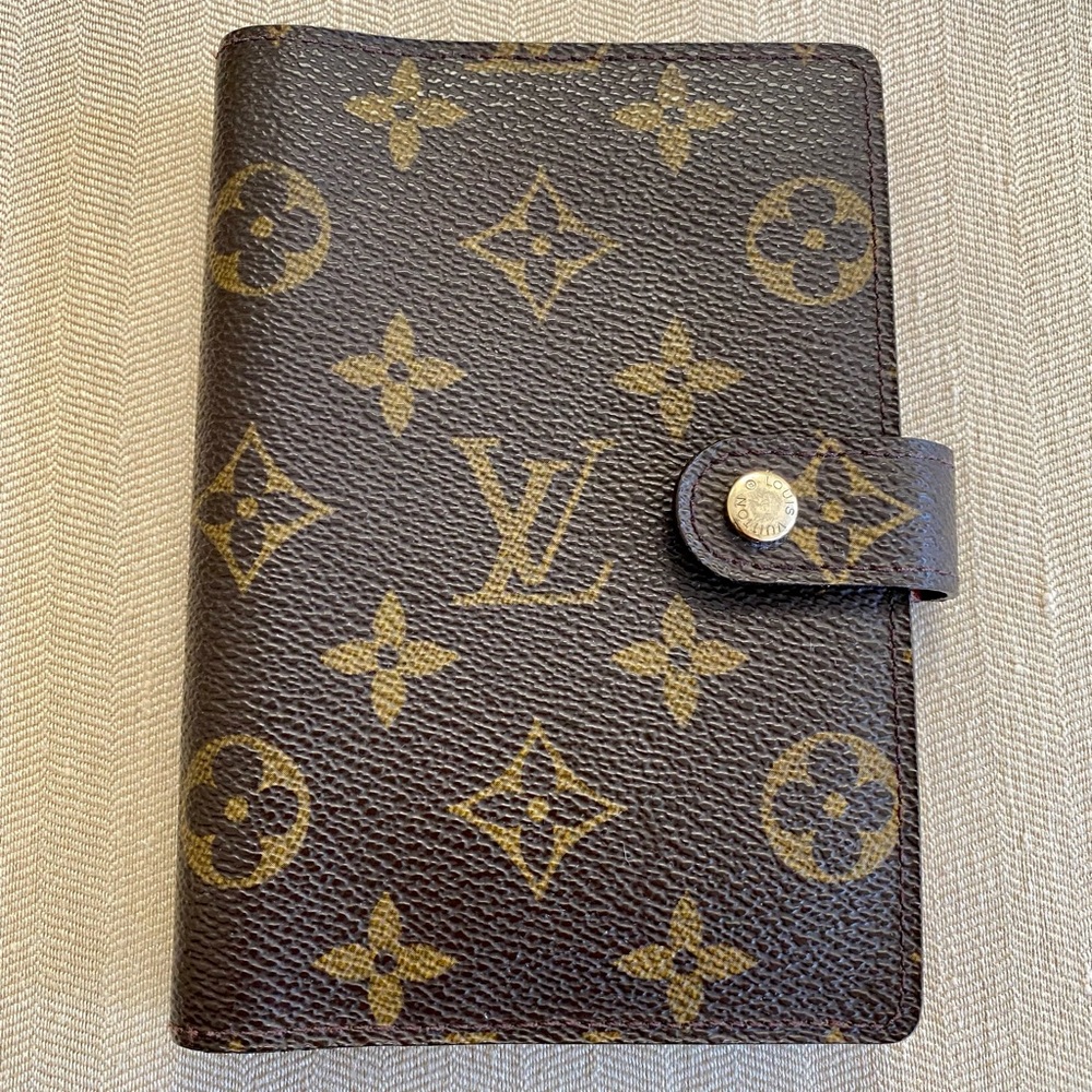 Authentic Louis Vuitton Small agenda!